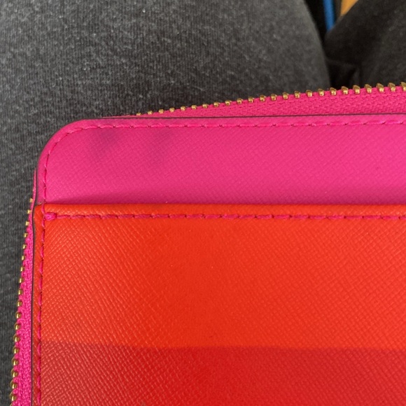 Kate Spade long bright stripe zip around wallet, EUC 8”x4”x1”, much storage - Picture 17 of 17